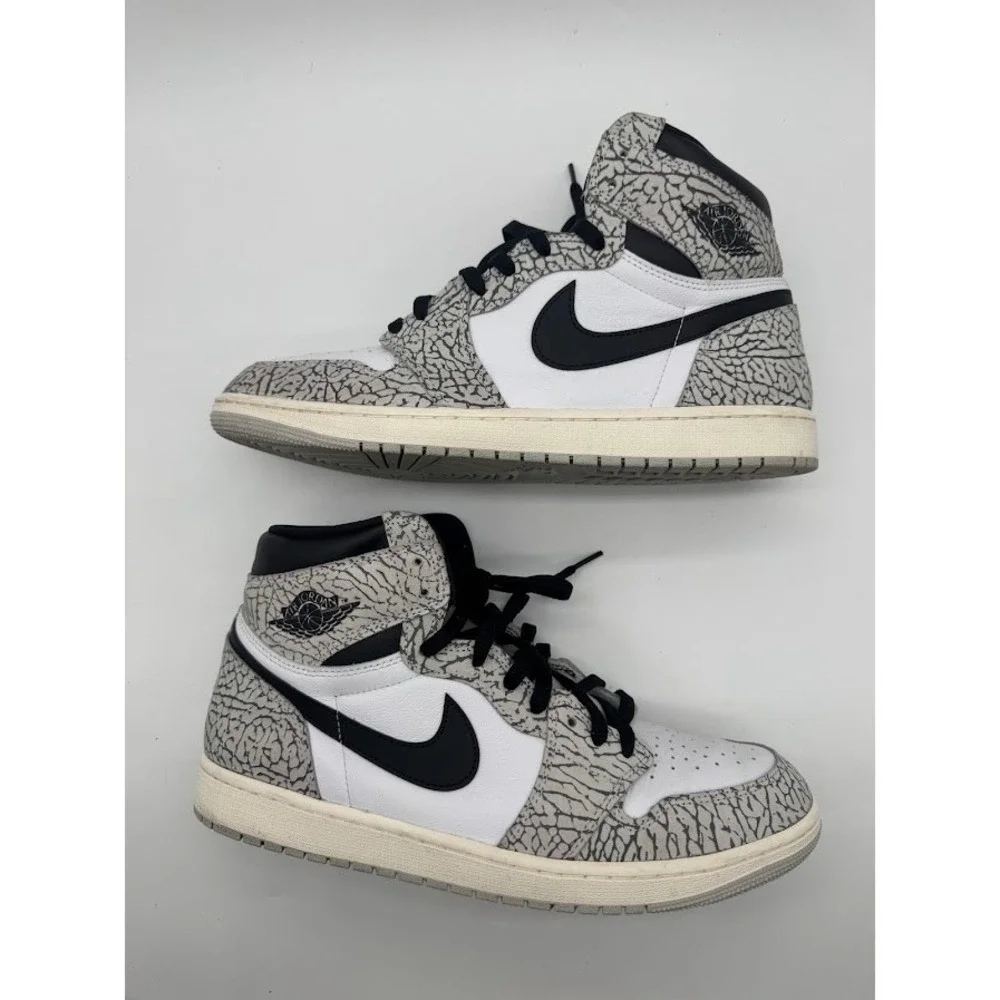Air Jordan 1 Retro High OG White Cement DZ5485-052 Mens Size 13 Grey Black White